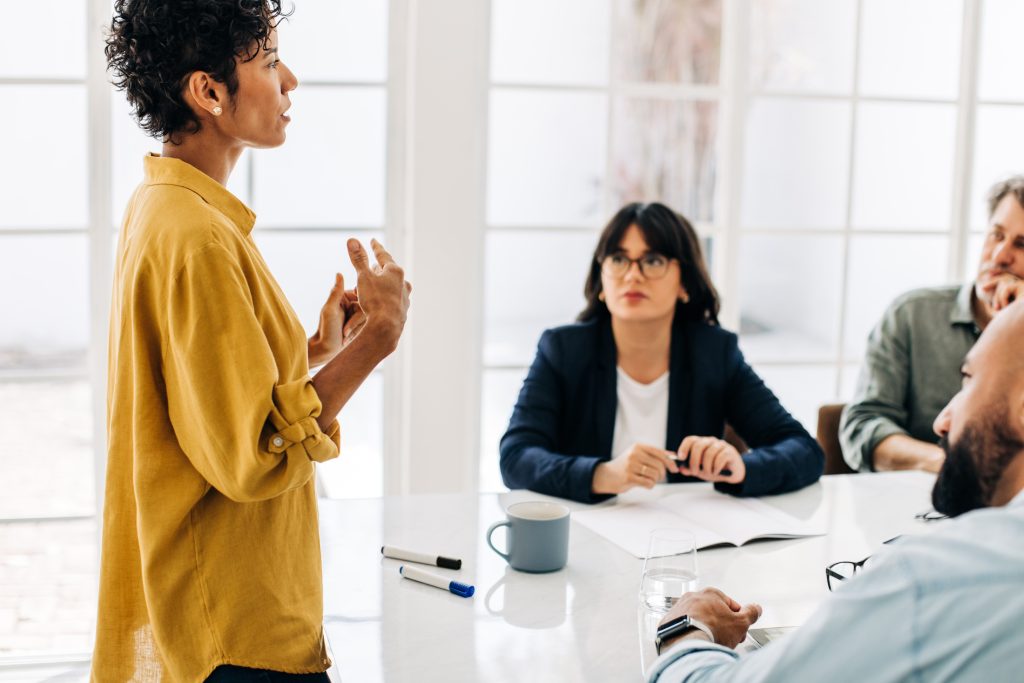 Elevate Your Leadership Skills with a Confidence Coach